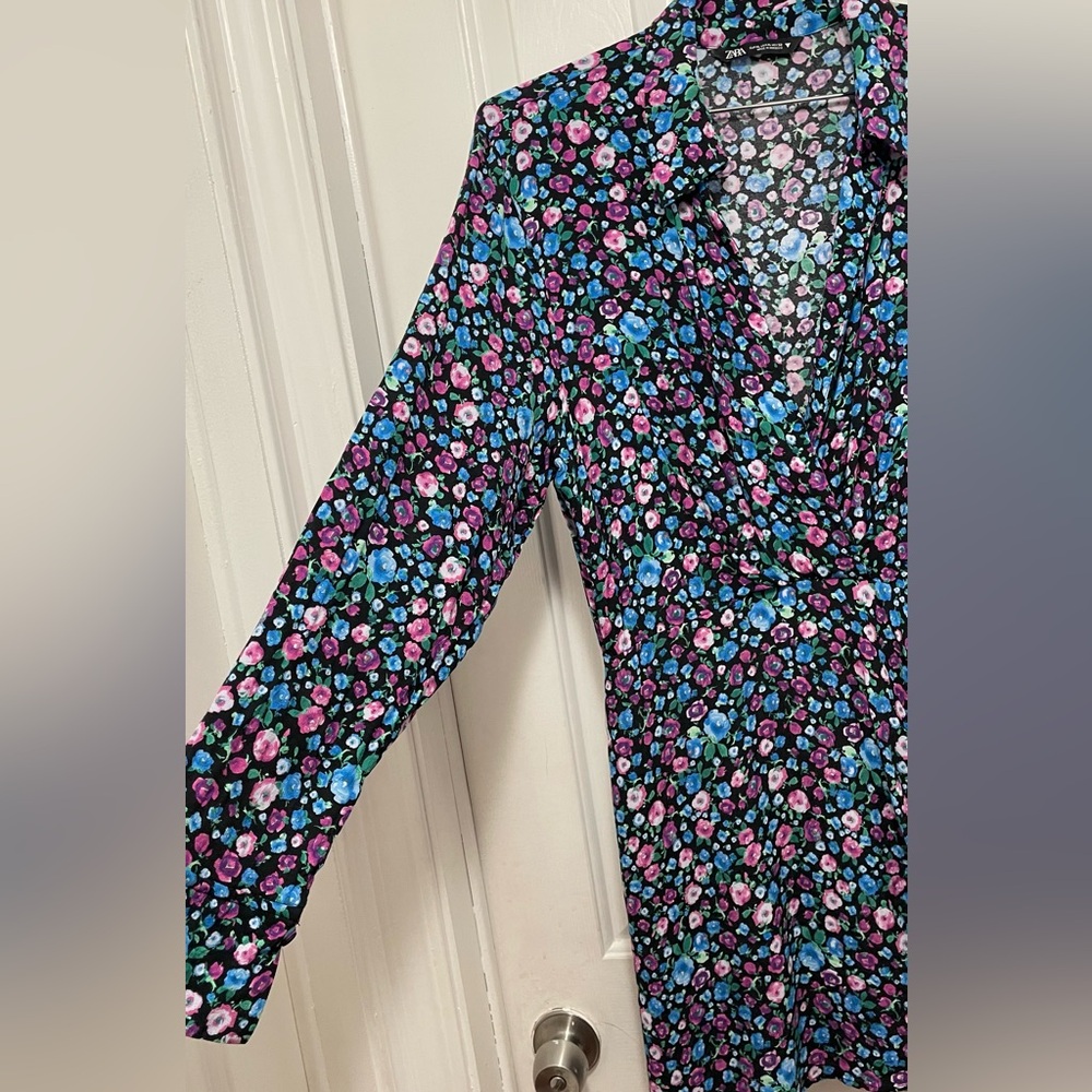 Zara Multicolor Floral Pattern Top - Picture 5 of 8
